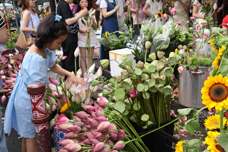 Hangzhou Small-Group Food Walking Tour (with Tastings)