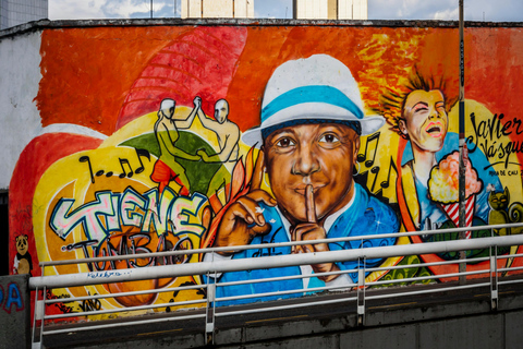 Cali: Flavors and Secrets Walking Tour with Drinks