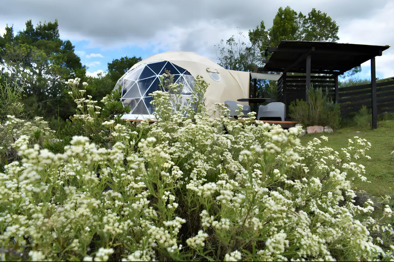 Villa Serrana: tour di Highlights che include il pernottamento nel GeoDome e l&#039;equitazione