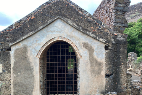 Recorre la Ciudad Vieja/Descubre la CIUDAD VIEJA