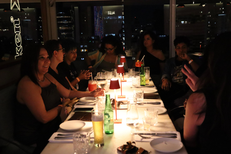 São Paulo: Women's Nightlife Tour with Drinks at Hidden Bars