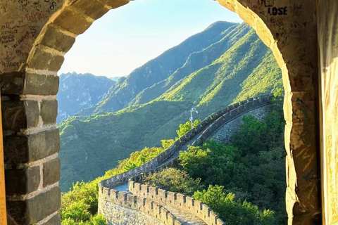 Beijing: Mutianyu Great Wall and Panda House Private Tour Private Day Tour without Tour Guide
