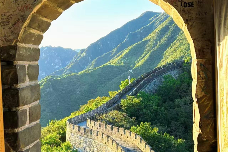 Beijing: Mutianyu Great Wall and Panda House Private Tour Private Day Tour without Tour Guide