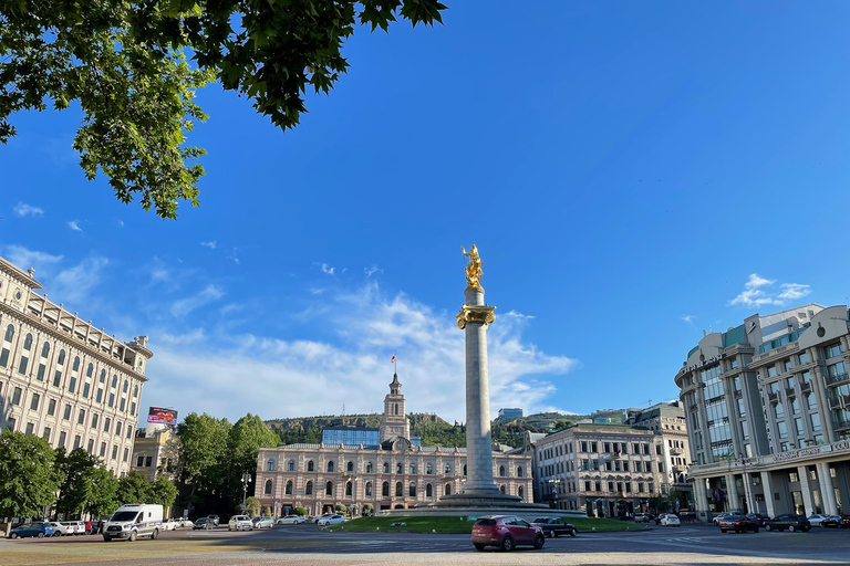 Rondreis Yerevan naar Tbilisi: Wandeltour &amp; Wijnproeverij