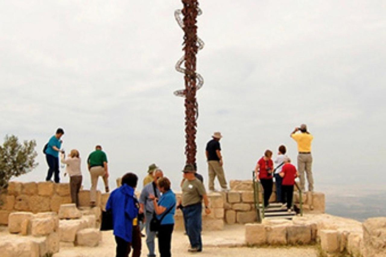 Ammán: Excursión de un día a Ma&#039;daba-Monte Nebo-Lugar del Bautismo-Mar Muerto