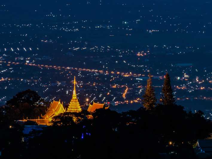 Чиангмай: очаровательный вечерний тур в Дойсутеп и Ват Умонг