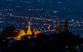 Chiang Mai: Doi Suthep and Wat Umong Enchanting Evening Tour