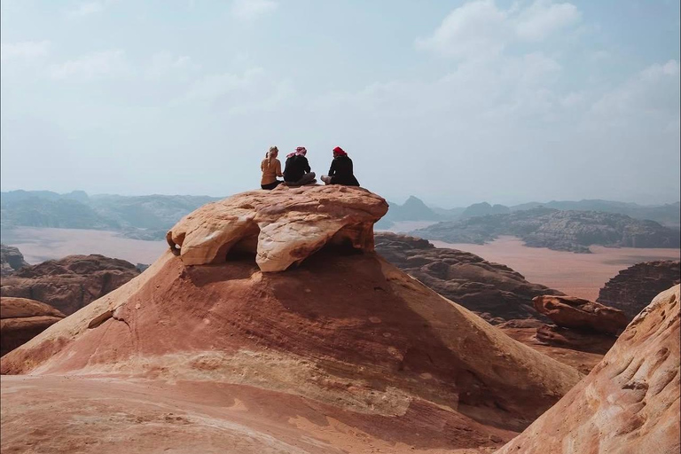 Wadi Rum: Hidden Valleys Tour with Bedouin Lunch