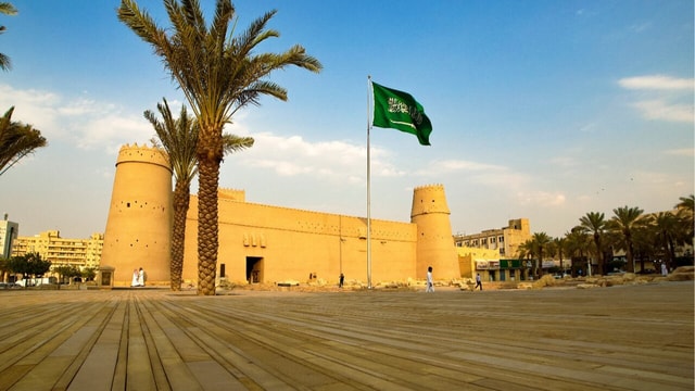 Riyadh: Masmak Fortress and Museum Guided Tour