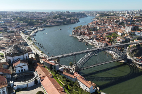 Porto: Walking Tour Highlights with Local Guide (smallgroup) Porto: Walking Tour with Local guide (Private)