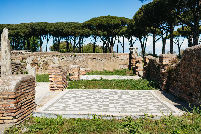 De Roma: Viagem de 1 dia de trem com guia para Ostia Antica