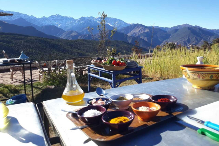 Marrakech: Corso di cucina sulle montagne dell&#039;Atlante con una famiglia berbera