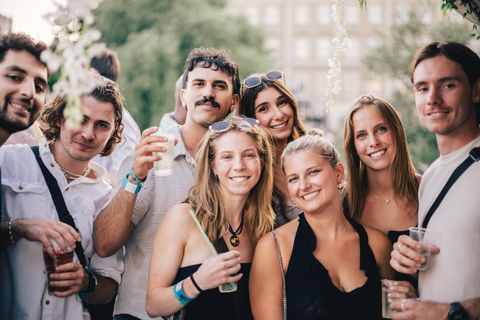 Drunken Monkey Prag Bootsparty mit offener Bar im Duplex ClubDrunken Monkey Prag Bootsparty (KEINE offene Bar oder Duplex)