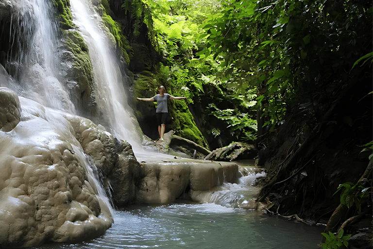 Chiang Mai: Private Sticky Waterfall & Buatong Cave