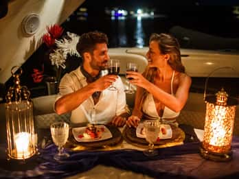 Dîner romantique tout compris à bord d'un luxueux yacht