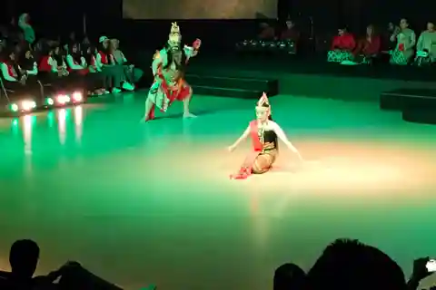 Prambanan sunset & Ramayana Ballet Include Entrance tickets.