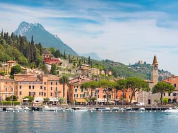 VIP Experience Verona, Desenzano & Sirmione with Boat Cruise