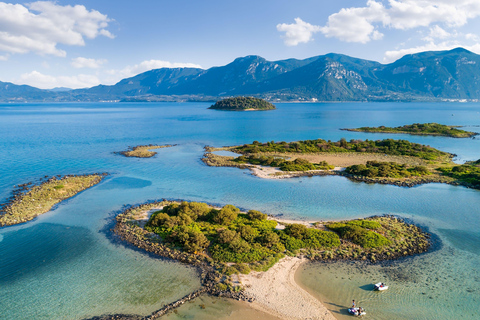 Athènes : excursion d&#039;une journée en bateau avec baignade et piscine thermaleAthènes : excursion d&#039;une journée en bateau vers les îles avec baignade