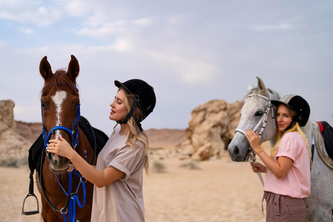 Riyadh Hidden Oasis: Mountain Horseback Riding Adventure