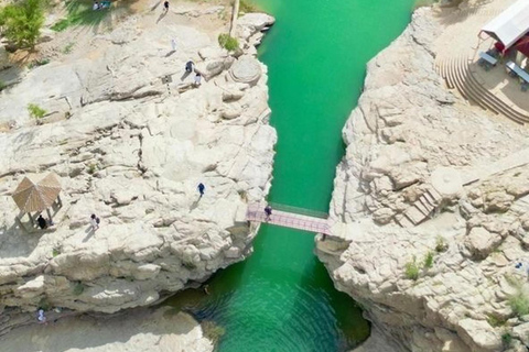 Muscat: Wadi Bani Khalid & Sunset at Wahiba Sands