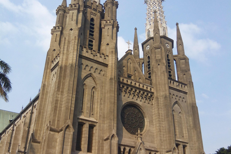 Jakarta: Old Town Tour with Guide and Entry to Museum