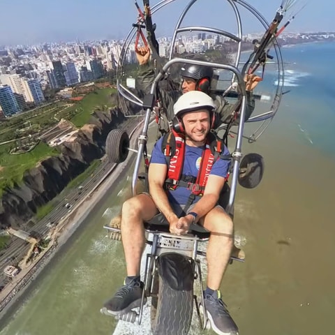 Lima: Motorized Paragliding Flight on the Costa Verde - Chorrillos and Miraflores