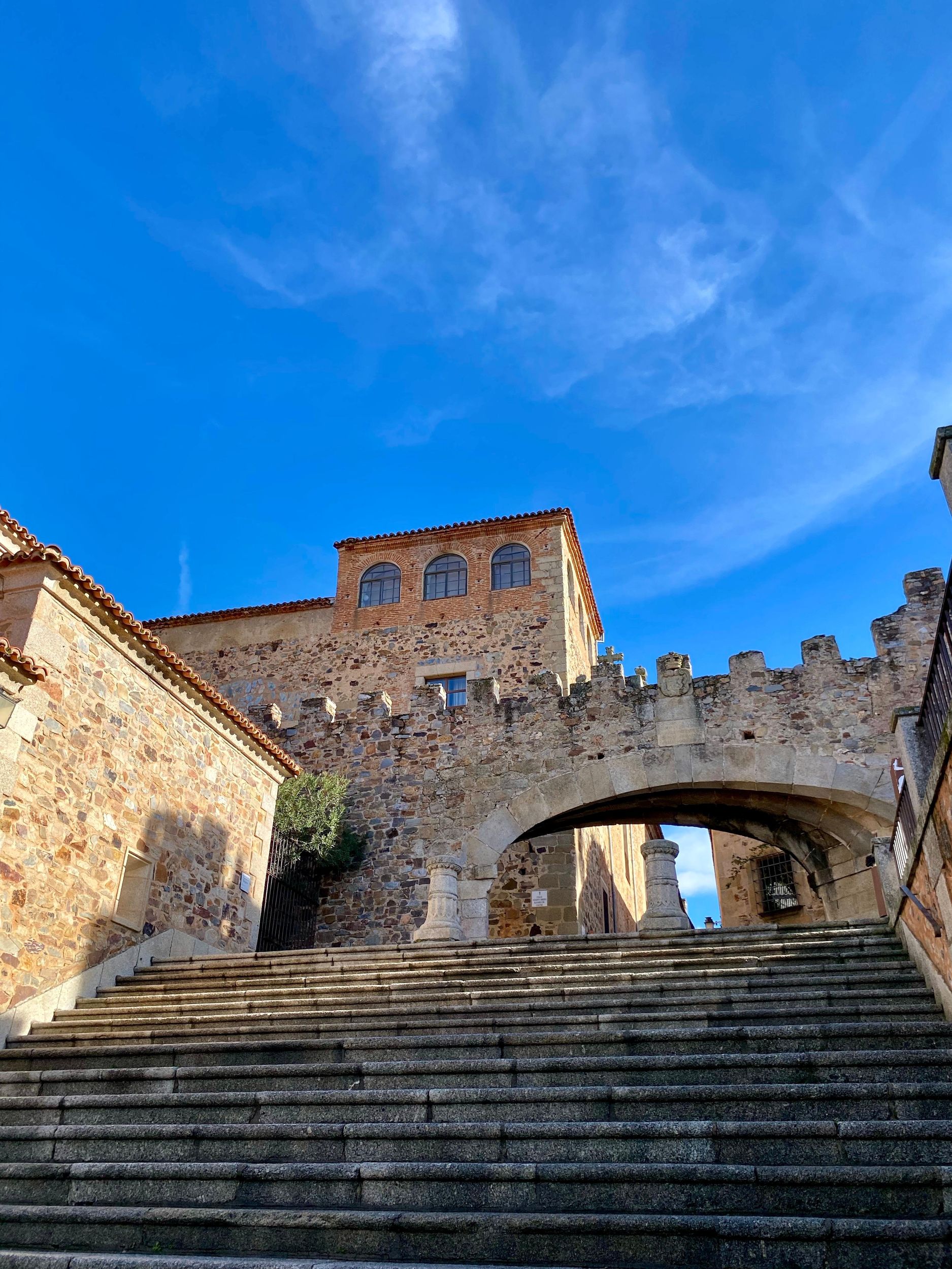 Cáceres: Komplette Sightseeing-Tour durch das historische Zentrum mit einem ortskundigen Guide auf Spanisch