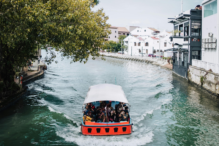Malacca Day Trip: River Cruise, Trishaw & Nyonya Lunch