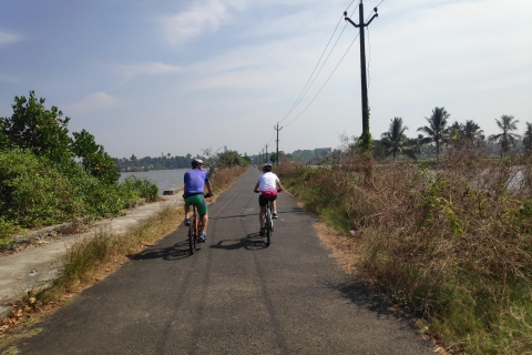 Fort Kochi en Kumbalangi dorpstour (hele dag)E-biketour door Fort Kochi