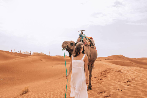 梅尔祖卡沙漠：骆驼骑乘体验、四轮越野车和星空露营选项2：豪华营地