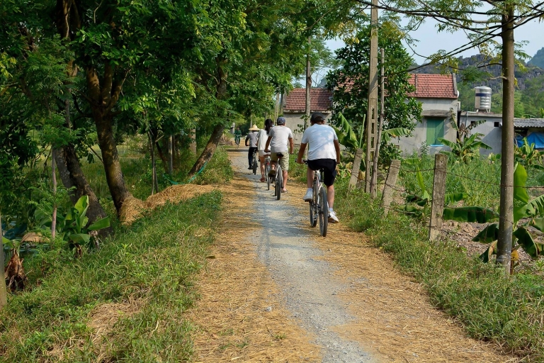 Ninh Binh: Hoa Lu, Mua-Höhle, Tam Coc, Fahrrad & Schwimmen