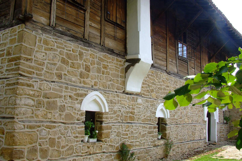 Day Tour Bucharest: Bulgarian History, Fortress & Traditions