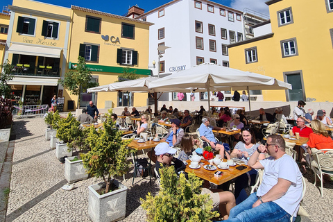 Sunday Stroll in Funchal: Bites and Delights
