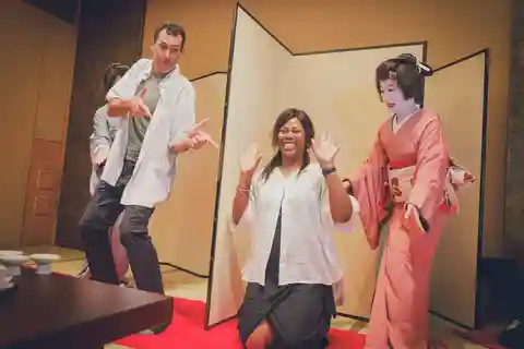東京料亭料理と芸者衆の共演