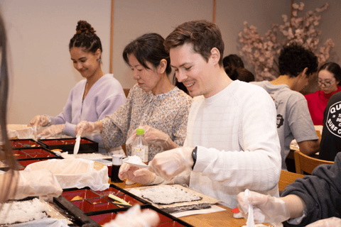 شيبويا طوكيو: دورة تحضير السوشي (نباتي/حلال)قائمة السوشي العادية (خالية من الغلوتين *تشمل الأسماك)