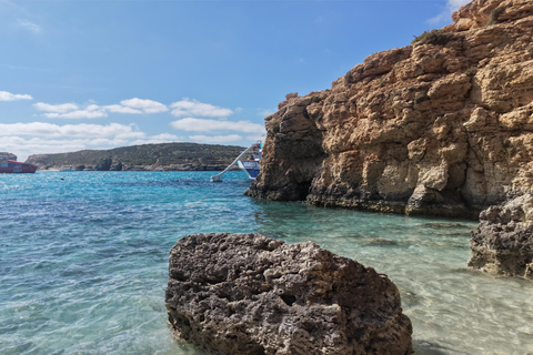 Malta: Blue Lagoon, Gozo and Crystal Lagoon Sea Cave Tour 5-Hour Cruise with Blue lagoon and 2.5 Hour stop in Gozo