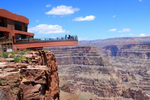 Grand Canyon West med lunch, stopp vid Hoover Dam och uppgradering av SkywalkResa till västra kanten