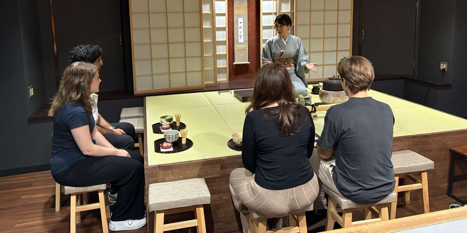 Kyoto: Nishiki Market Walk Tour with Tea Ceremony Experience
