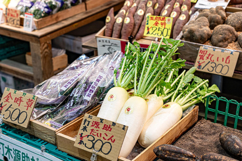 Kanazawa Food Insider: Private Omicho Market Tasting Tour
