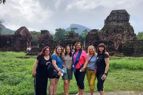 Hoi An: Santuario de My Son W Guía , Espectáculo Champa, Barco y Almuerzo