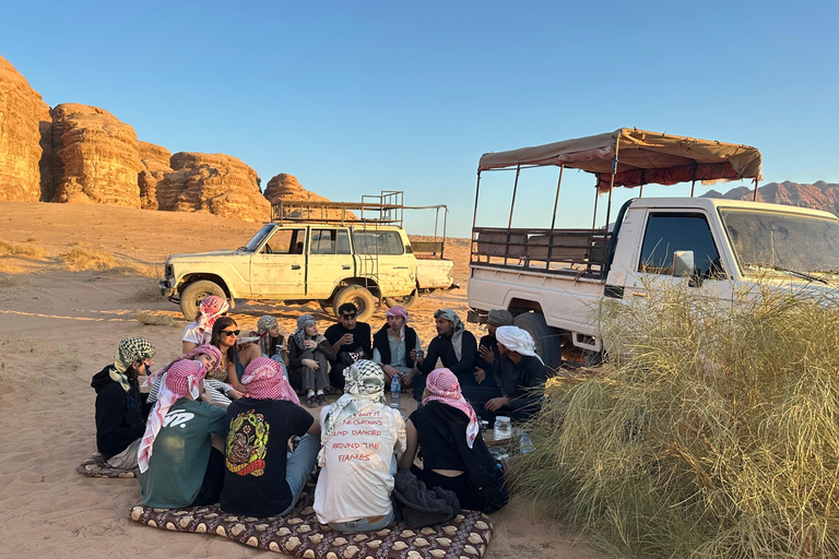 Wadi Rum: 4-Hour Jeep Tour with 1-Night Desert Camp & Meals