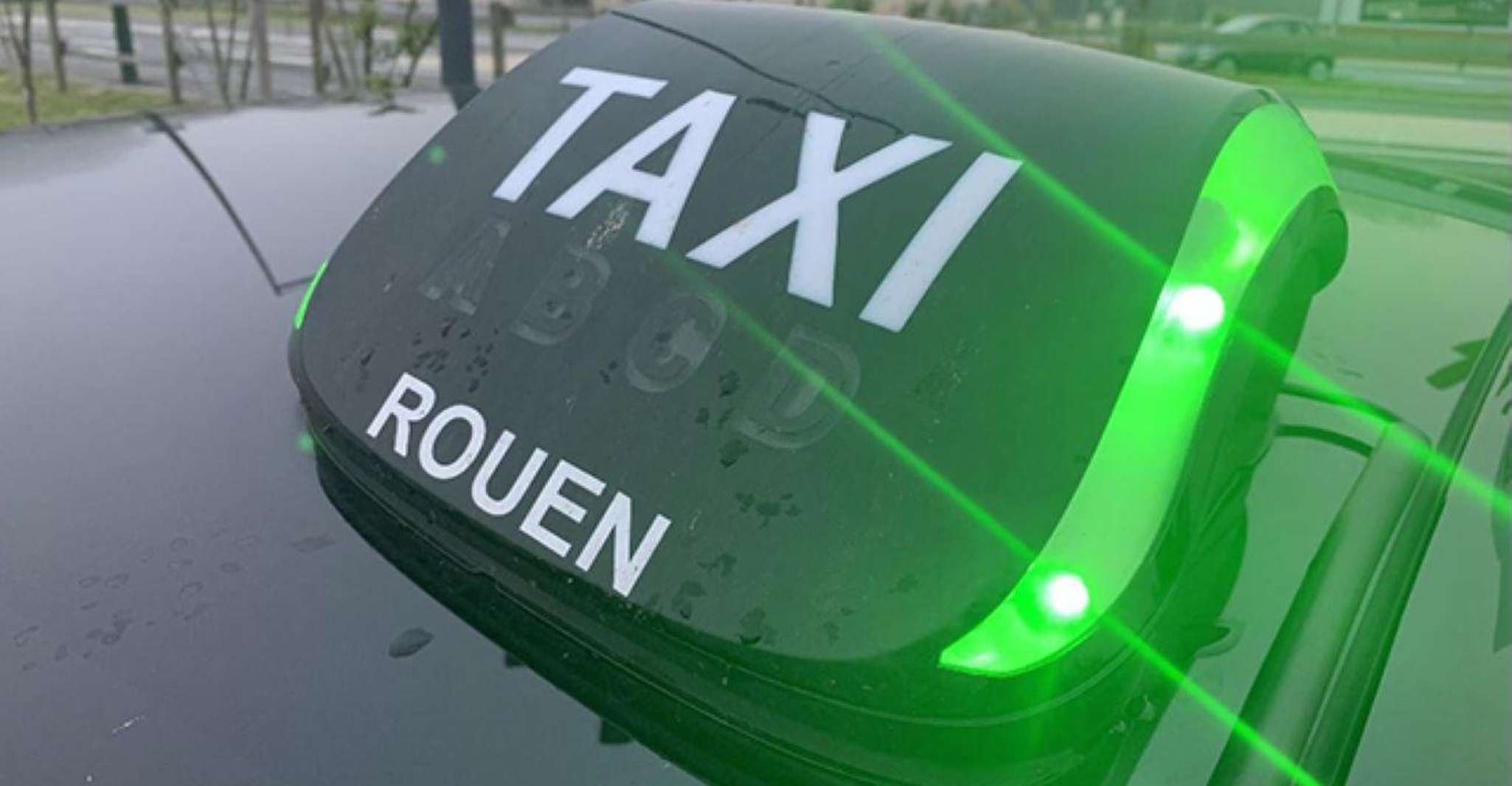 Le Havre, Private Round-Trip Transfer to Etretat - Hizvo