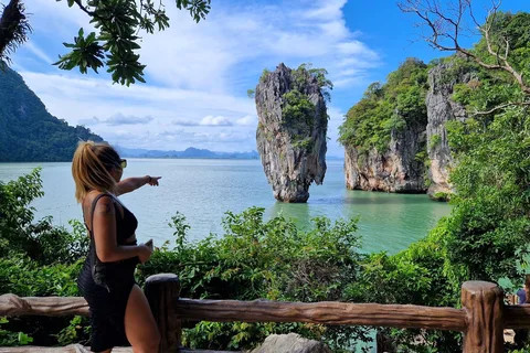 Khao Lak: Private Tour James Bond, Ko Panyi & Samet Nangshe