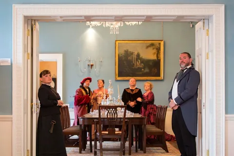 Waterford: Bishop's Palace Guided Bridgerton Tour
