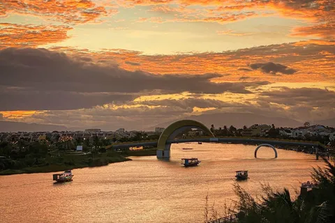 Hoi An: Sunset Boat Cruise on the Hoai River