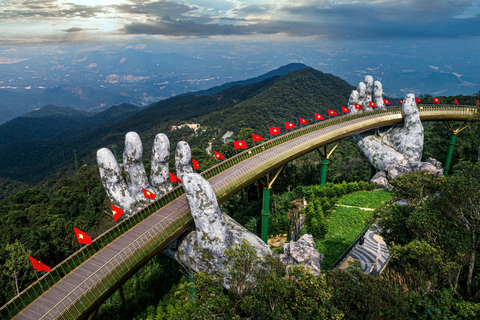 Da Nang: Excursão de um dia às Ba Na Hills e à Ponte DouradaViagem para Ba Na Hills e Golden Bridge sem almoço (grupo de 12 pessoas)