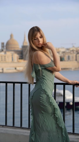 Valletta: Professional Photo Shoot with Photographer