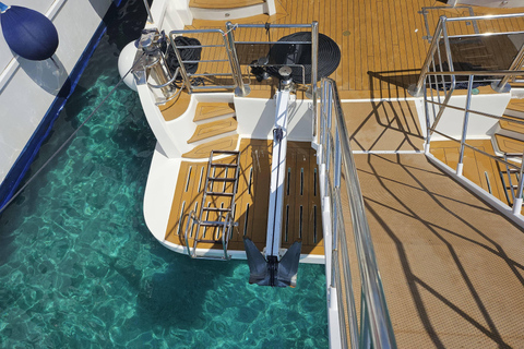 From Palau: La Maddalena Archipelago 4 Stops Boat Tour From Palau: La Maddalena Archipelago Full-Day Boat Tour