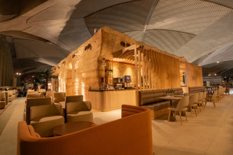 Jordanien Amman: Queen Alia Flughafen (AMM) Premium Lounge EintrittAbflüge - Hauptterminal, Zwischengeschoss: 3-Stunden-Zugang
