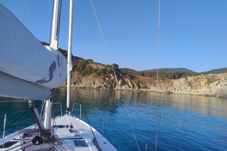 Villasimius: Small-Group Eco Sailing with Local Food Tasting Villasimius: Eco Sailing in a Small Group with Tasting of Typical Products